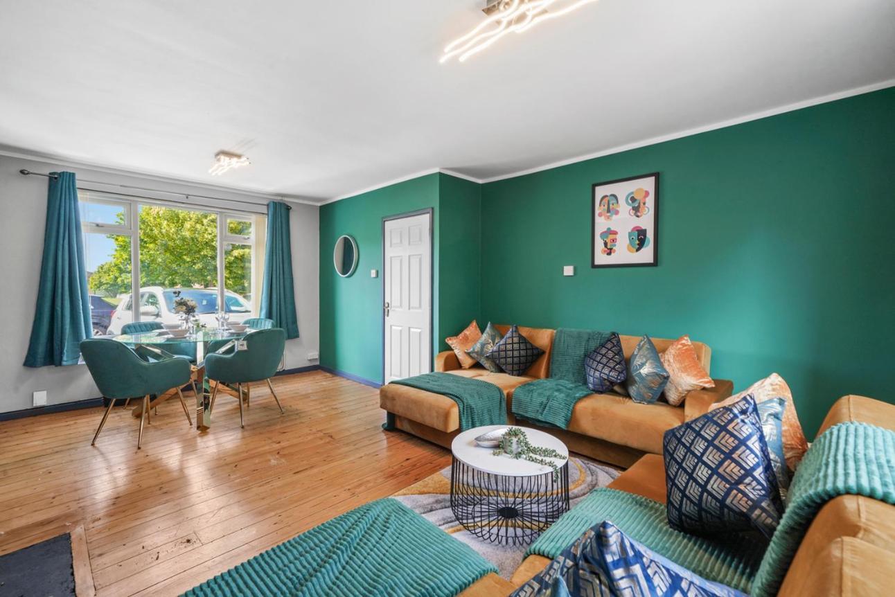 Spacious Luxury Garden House Free Parking